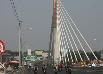 Demo Mahasiswa Sempat Memanas, Arus Lalu Lintas di Jembatan Pasupati Padat