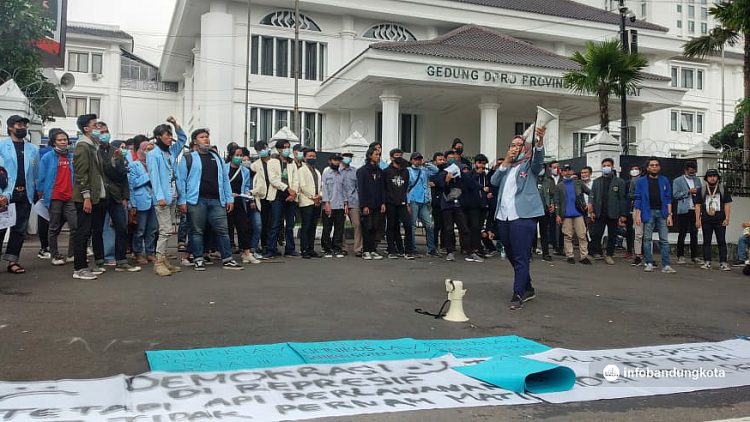 Muda-mudi Indonesia Tak Lagi Merusak Fasilitas Negara