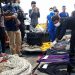 Tim Penyelam Temukan Gaun Pengantin Putih hingga Seragam Pramugari Sriwijaya Air