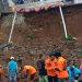 Polresta Bandung Cek Lokasi Longsor di Sukajadi