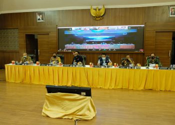Kapolda Jabar dan Pangdam Siliwangi Hadiri Rakor Komite Kebijakan Penanganan Covid-19