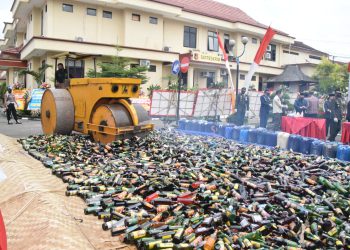 Polresta Bandung Musnahkan Puluhan Ribu Miras