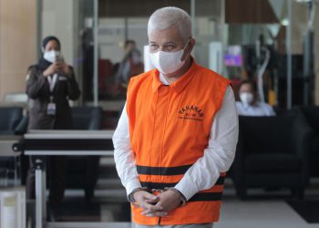Didakwa Korupsi Penyedia Bansos Covid-19, Aa Umbara Terancam Hukuman Seumur Hidup