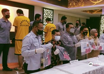 Polda Jabar Tangkap 4 Pelaku Pemalsuan Sertifikat Vaksin Covid-19