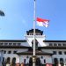 Pemkot Bandung Kibarkan Bendera Setengah Tiang