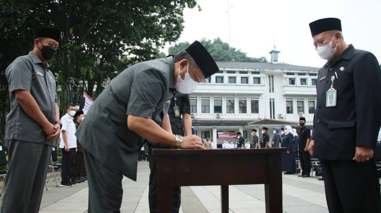 Lantik 214 Pejabat, Ini Lima Pesan Wali Kota Bandung