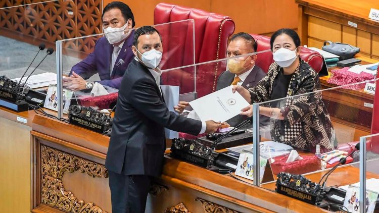DPR Sahkan RUU Tindak Pidana Kekerasan Seksual Jadi Undang-undang