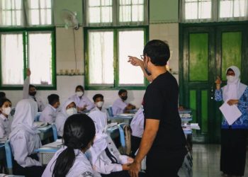 Disdik Kota Bandung Wajibkan Siswa Pakai Masker di Kelas