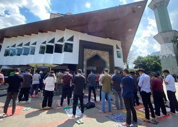 Ribuan Jemaah di Kota Bandung Laksanakan Salat Gaib untuk Eril