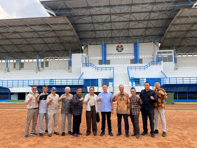 Ketum PSSI Tinjau Lapangan untuk TC Timnas di UPI Bandung