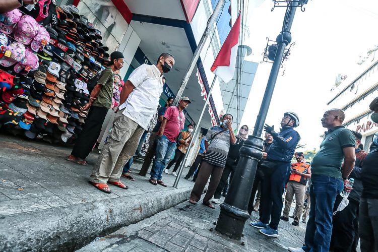 Pemkot Bandung Segera Tertibkan Parkir Liar dan PKL di Kawasan Alun-alun