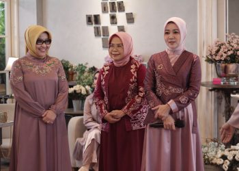 Perkenalkan Koleksi Terbarunya, Fesyen Muslim Shafira Gandeng Atalia Praratya