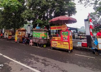 4 Rekomendasi Jajanan di Lapangan Saparua Bandung, Enggak Peras Kantong!