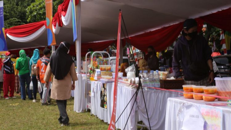 HJKB212 Geliat UMKM Kota Bandung dalam Antapani Festival Jajanan Murah