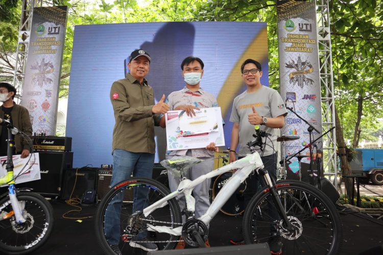 Lewat Pameran Transportasi, Dishub dan IJTI Jabar Ingin Masyarakat Kembali Pakai Transportasi Umum