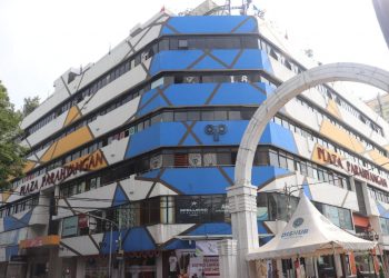 Plaza Parahyangan, Distro Center di Kota Bandung