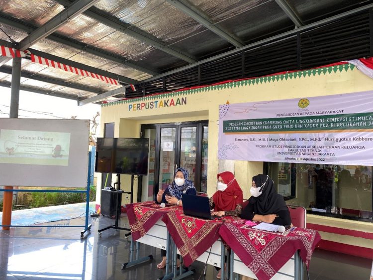 UNJ Libatkan Kader PKK dan Guru PAUD  dalam Wujudkan Kampung Cinta Lingkungan