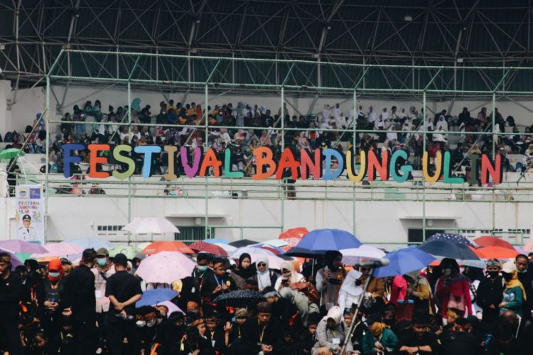 Festival Bandung Ulin Pecahkan Rekor Permainan Tradisional dengan Peserta Terbanyak