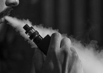Tahun Depan Cukai Rokok Naik 10 Persen, Vape 15 Persen