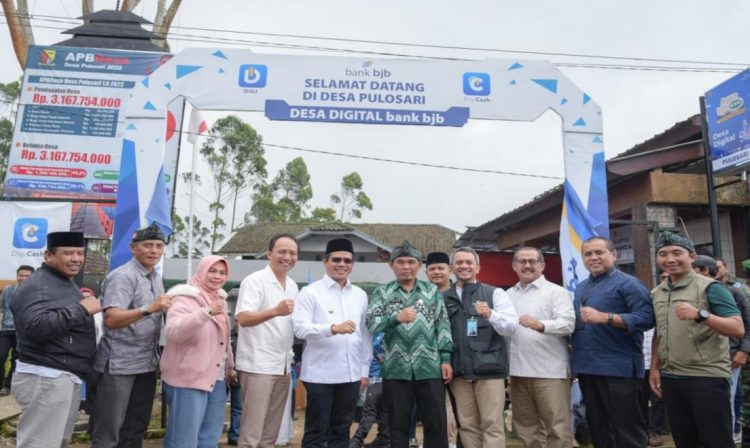 Tingkatkan Ekonomi Desa, bank bjb Terus Dorong DesaDigital di Kabupaten Bandung