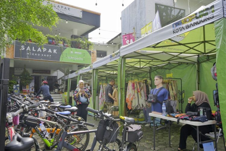 Weekend Market Bantu Pelaku UMKM Dapatkan NIB dan Sertifikat Halal Gratis