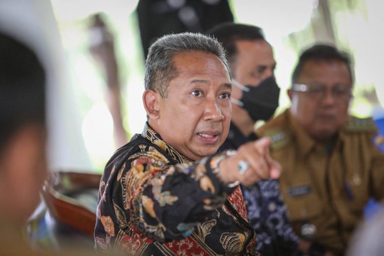 Rapat Koordinasi Camat, Yana Sampaikan Empat Isu Strategis