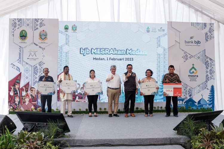 Dukung Kemajuan UMKM, bank bjb Salurkan Kredit Mesradi Medan