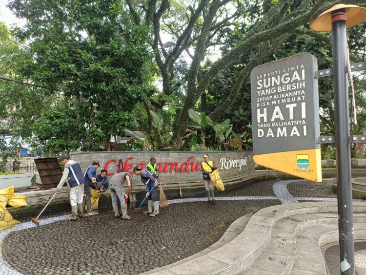 Sekda Kota Bandung Ajak Warga Pelihara Taman dan Fasilitas Publik