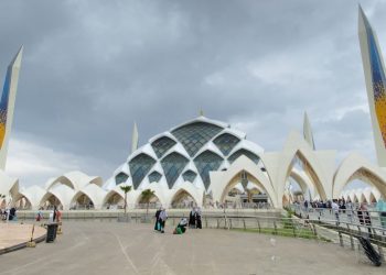 Kawasan dan Masjid Raya Al Jabbar Ditutup Sementara Selama Dua Pekan