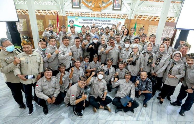 Ketua RT dan RW di Kota Bandung akan Peroleh Jaminan Kecelakaan Kerja dan Kematian