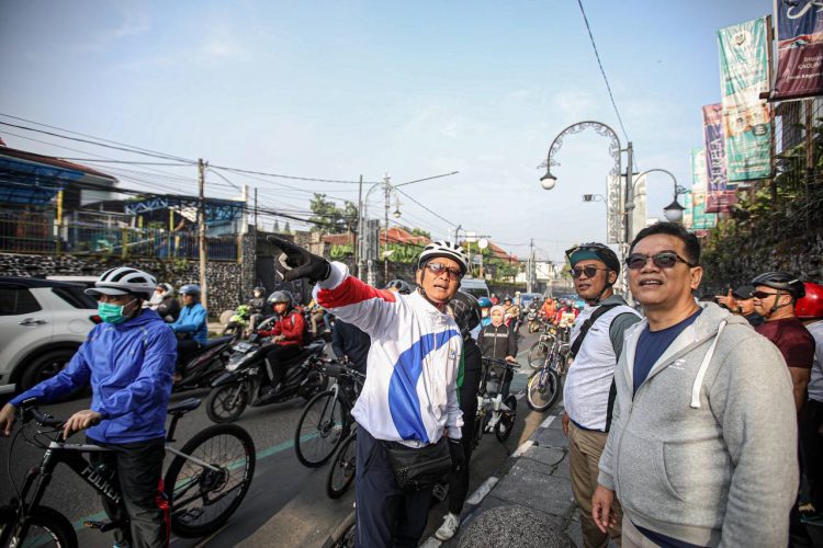 Pemkot Bandung Pastikan Penurunan Kabel Udara di Jalan Riau Terus Berproses