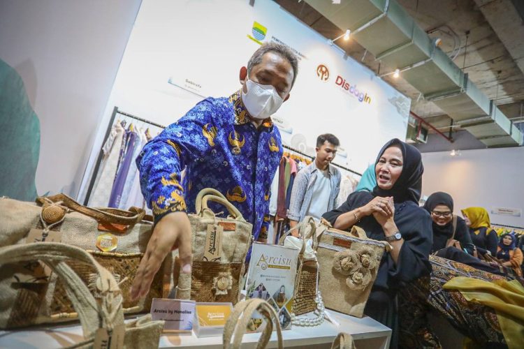Lewat Pasar Kreatif, 46 Produk UMKM Mejeng di Hotel Bintang 5