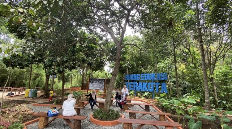 Yuk, Ngabuburit Asyik di Ruang Publik Kota Bandung