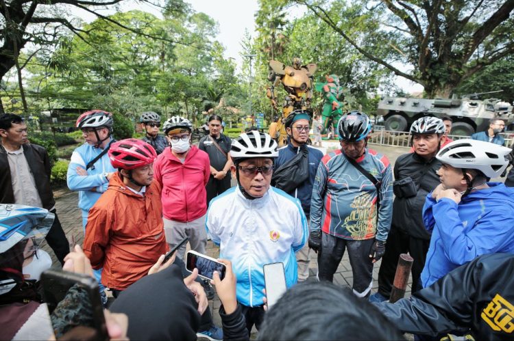 560 Reklame dan JPO Ilegal Segera Dibongkar