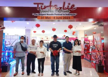 Tirta Lie Noodle Festival Disambut Antusias Warga Bandung di Mal Istana Plaza