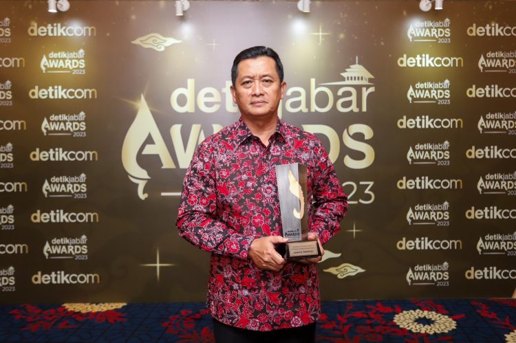 Pemkot Bandung Raih Penghargaan Program Terpuji Kategori Inovasi Layanan Publik