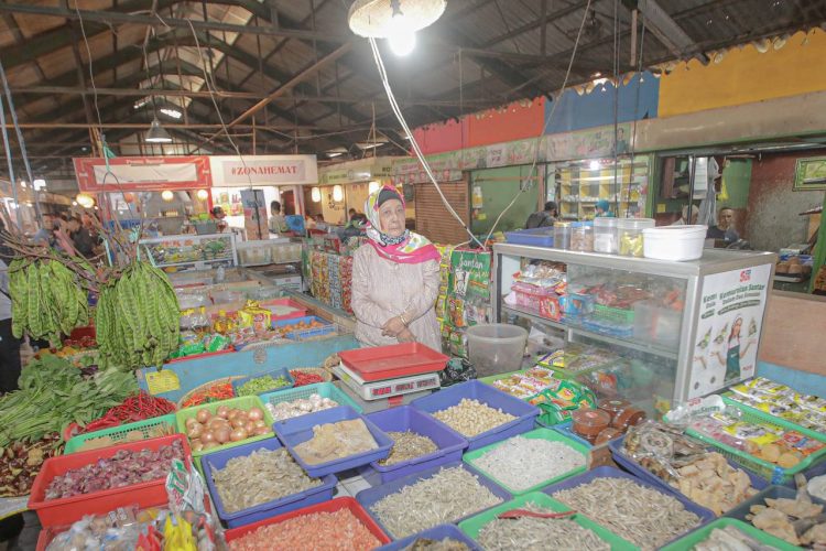 Disambangi Jokowi, Neneng: Semoga Pasar Cihapit Semakin Ramai