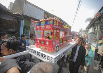 Belasan Kendaraan Hias Meriahkan Karnaval Jampana