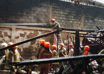 30 Menit, Diskar PB Kota Bandung Tangani Kebakaran Kantin Terminal Leuwipanjang