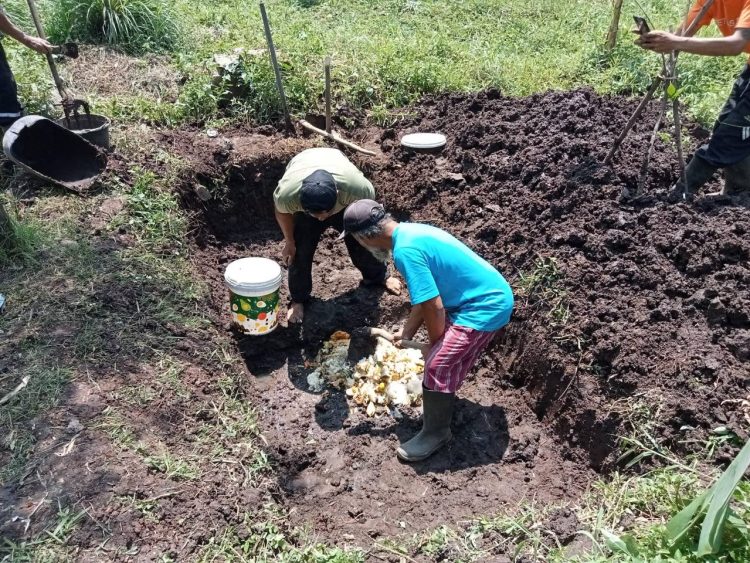 Zerosima dan Sabuki Selamatkan RW 08 Cisaranten Kulon dari Sampah