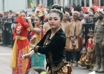 Puluhan Kesenian Dipentaskan, Kirab Pancasila Buat Turis Lokal dan Mancanegara Senang