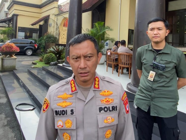 Kapolrestabes Bandung ke Petugas: Jangan Minta Imbalan,  Akan Ada Sanksi Tegas