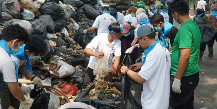 Sukses Tangani 1,5 Ton Sampah TPS Gudang Selatan, Sekda Apresiasi Kehadiran Relawan Pepeling Dispora