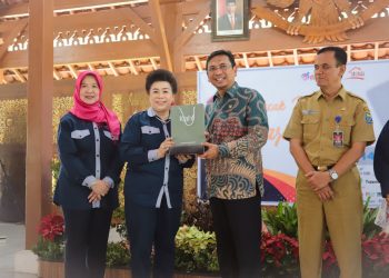 Peringatan Hari Ayah: Ayahku Pahlawan Keluarga