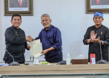 Pemkot Bandung Terima 823 Sertipikat Bidang Tanah dari BPN Kota Bandung