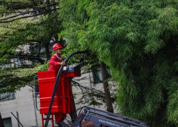 Resmi, Jalan Riau Kota Bandung Kini Sudah Bebas Kabel Udara