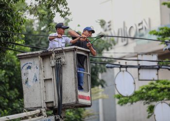 Pemkot Bandung Genjot Penurunan dan Perapian Kabel Udara