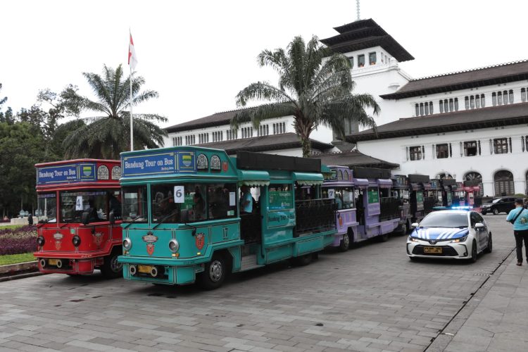 Bandros, Inovasi Sarana Wisata dan Edukasi Sejarah Kota Bandung