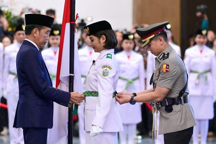 Larangan Penggunaan Hijab Paskibraka Menuai Kontroversi, Kantor Jokowi Angkat Bicara