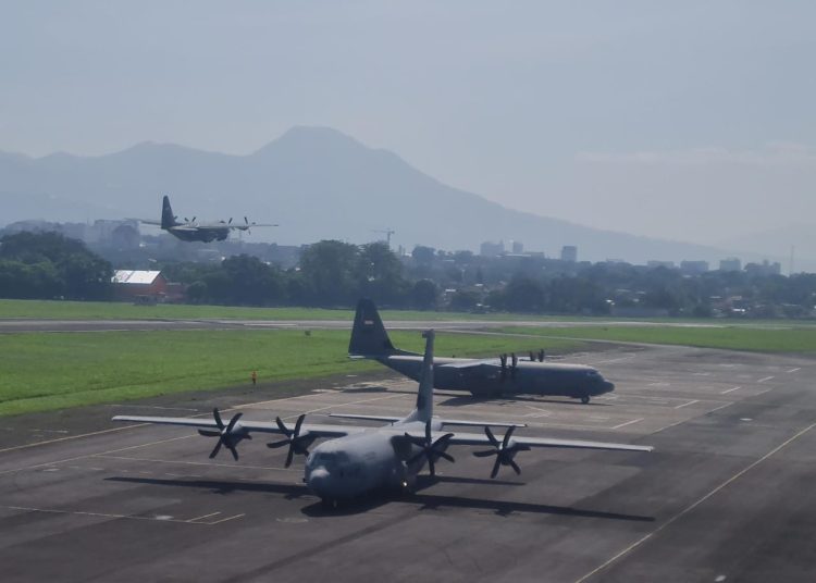 Lanud Husein Sastranegara Gelar Latihan Demo Udara Jelang HUT TNI ke-79
